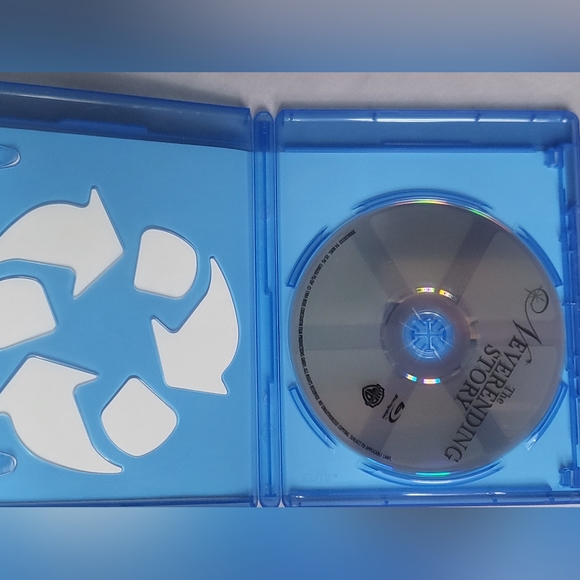 The Neverending Story Blu-Ray movie 1984 Rated PG film EUC - Picture 3 of 4